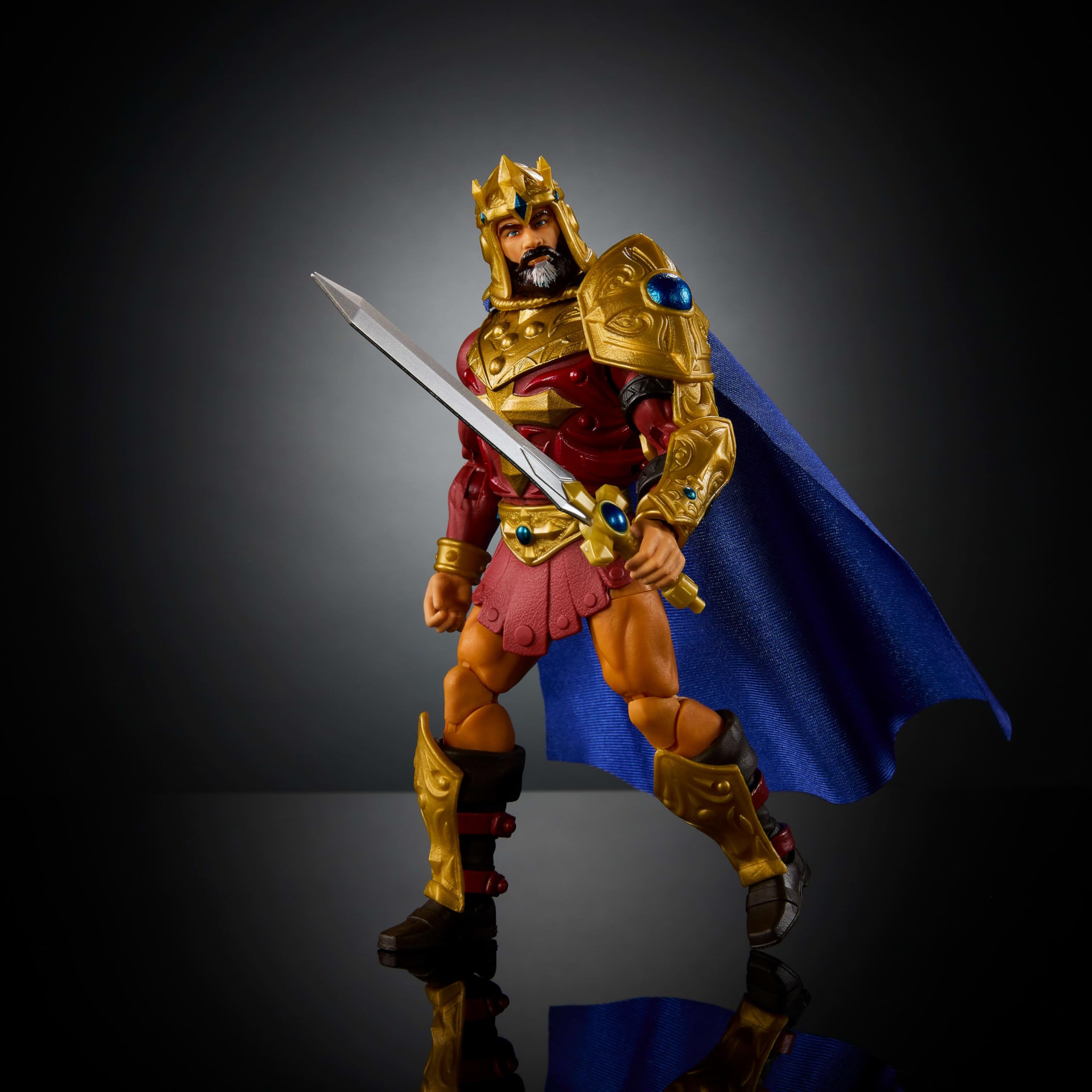 Scepter and sword accessory forming a spear for dramatic poses.