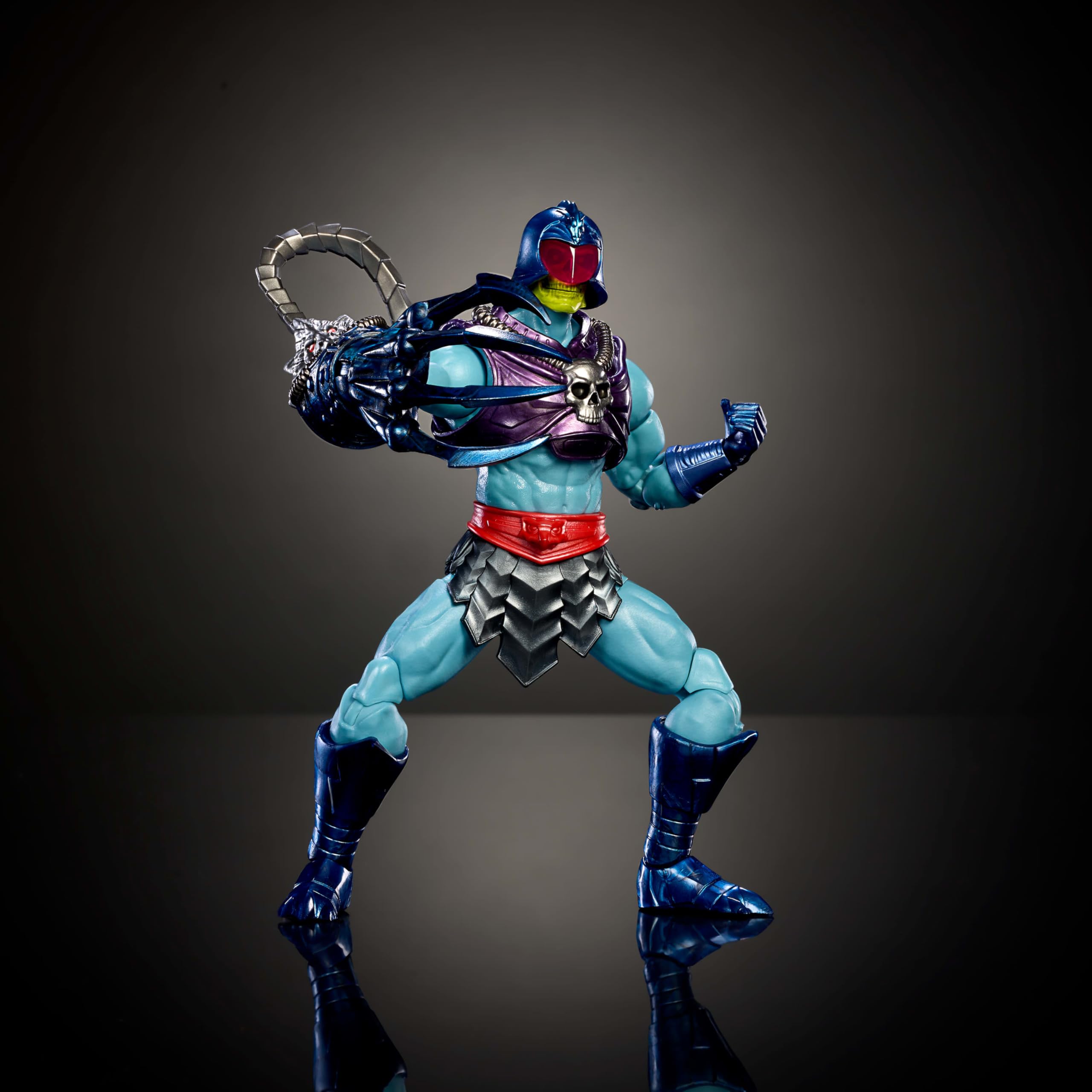 Removable face visor Skeletor with dramatic look