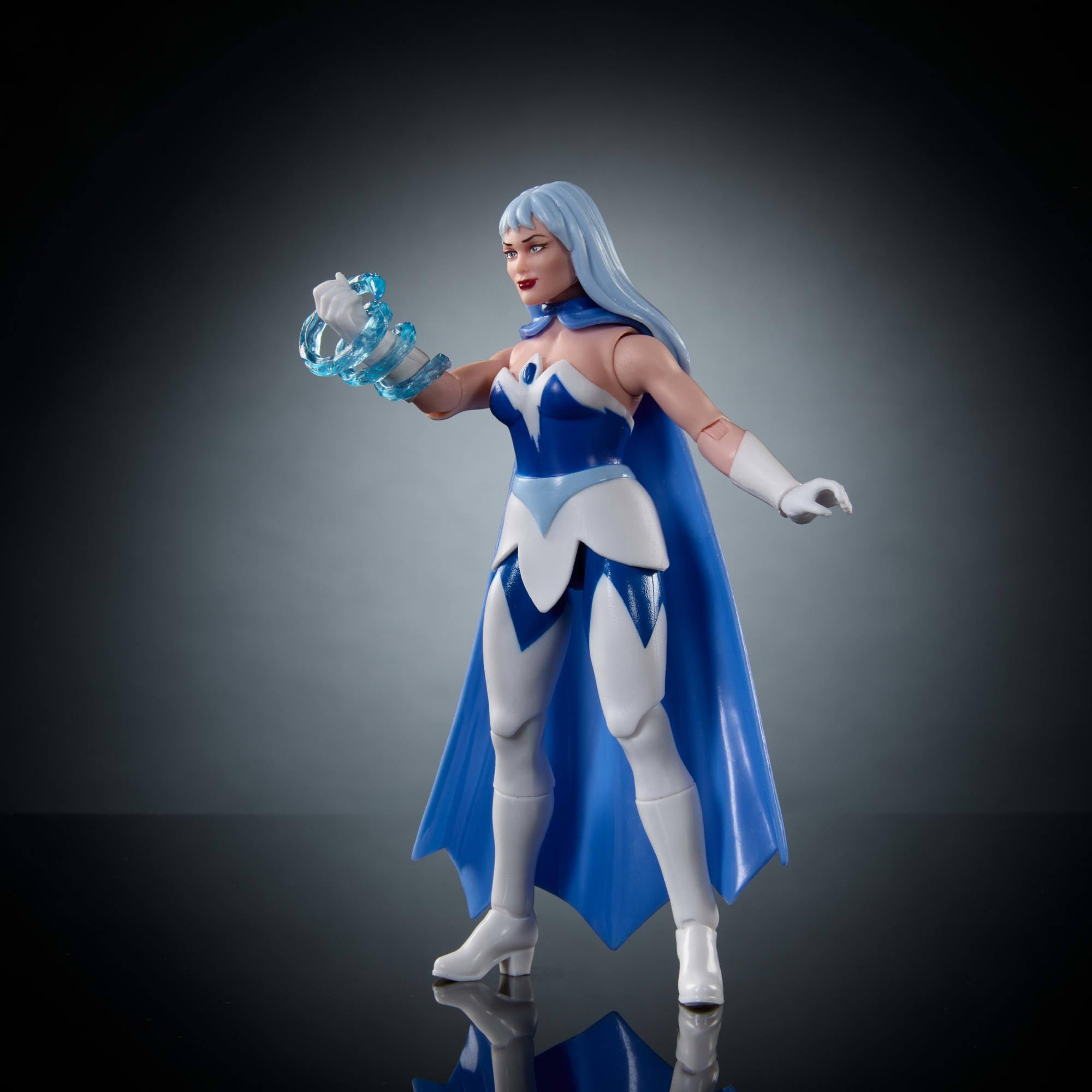 Frosta's 16 articulated joints enable flexible battle-ready stances.