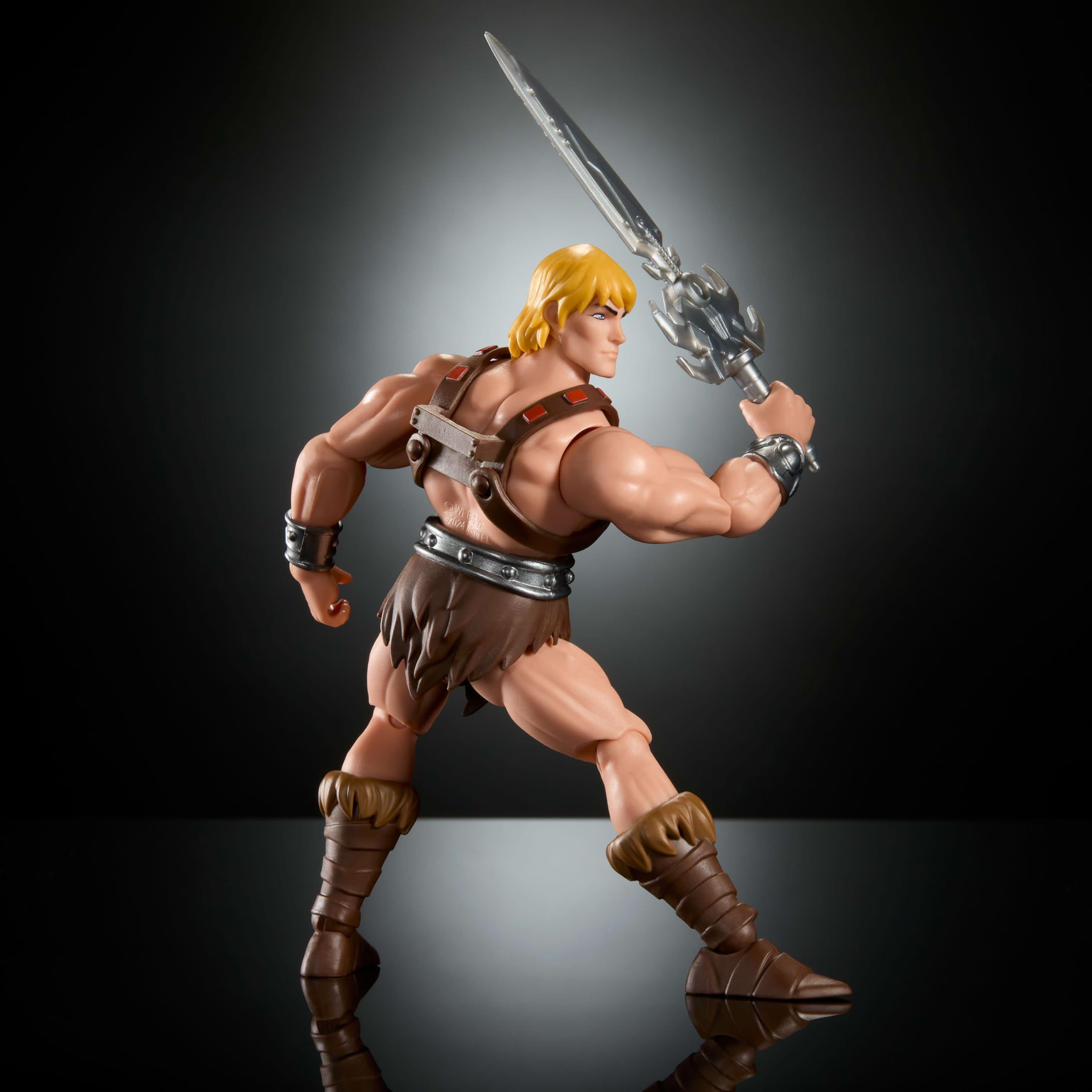 Inspired by The Beginning episode for nostalgic display of Masters of the Universe Origins He-Man.