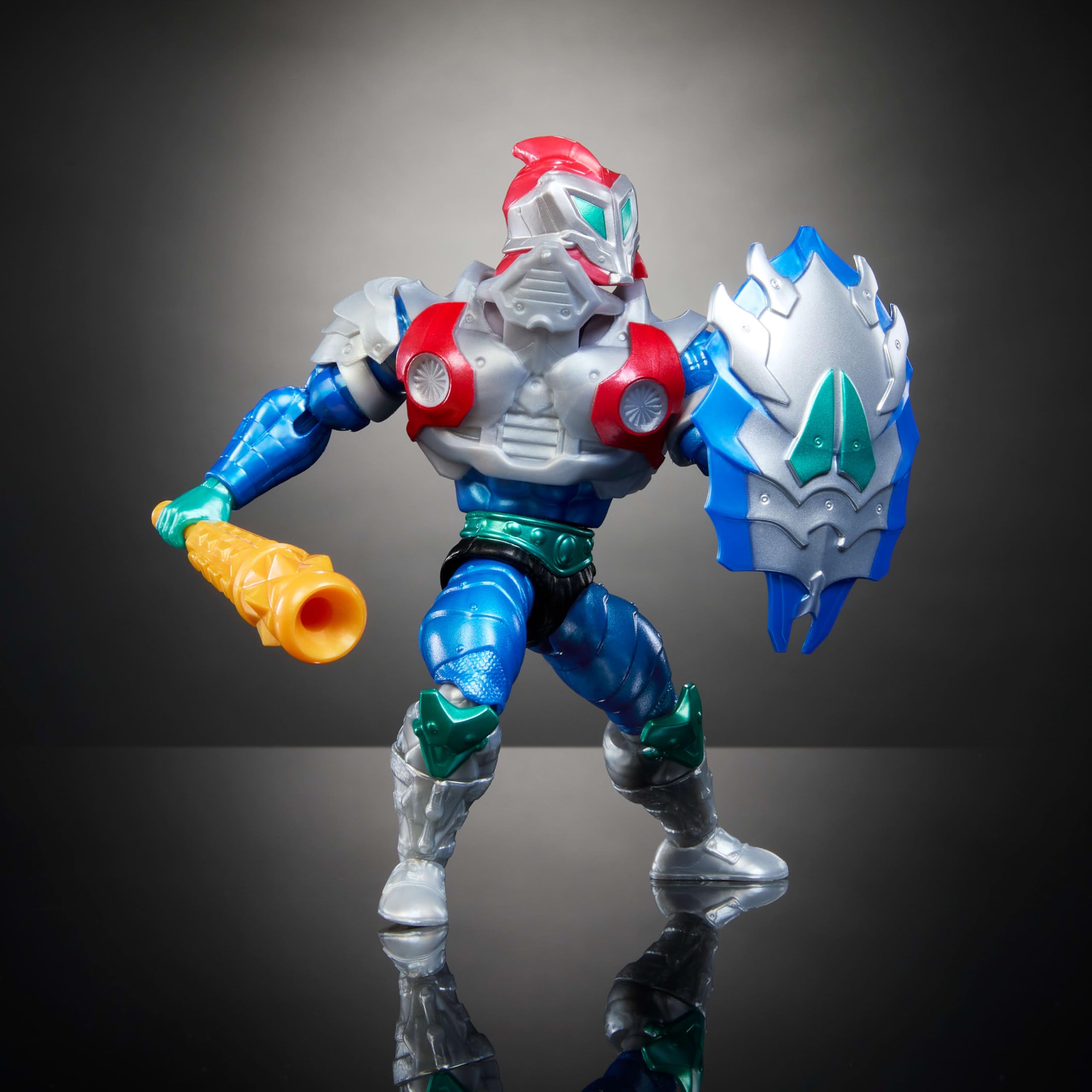 Masters of the Universe Mekaneck with two neck extenders enhances poseability for dynamic poses.