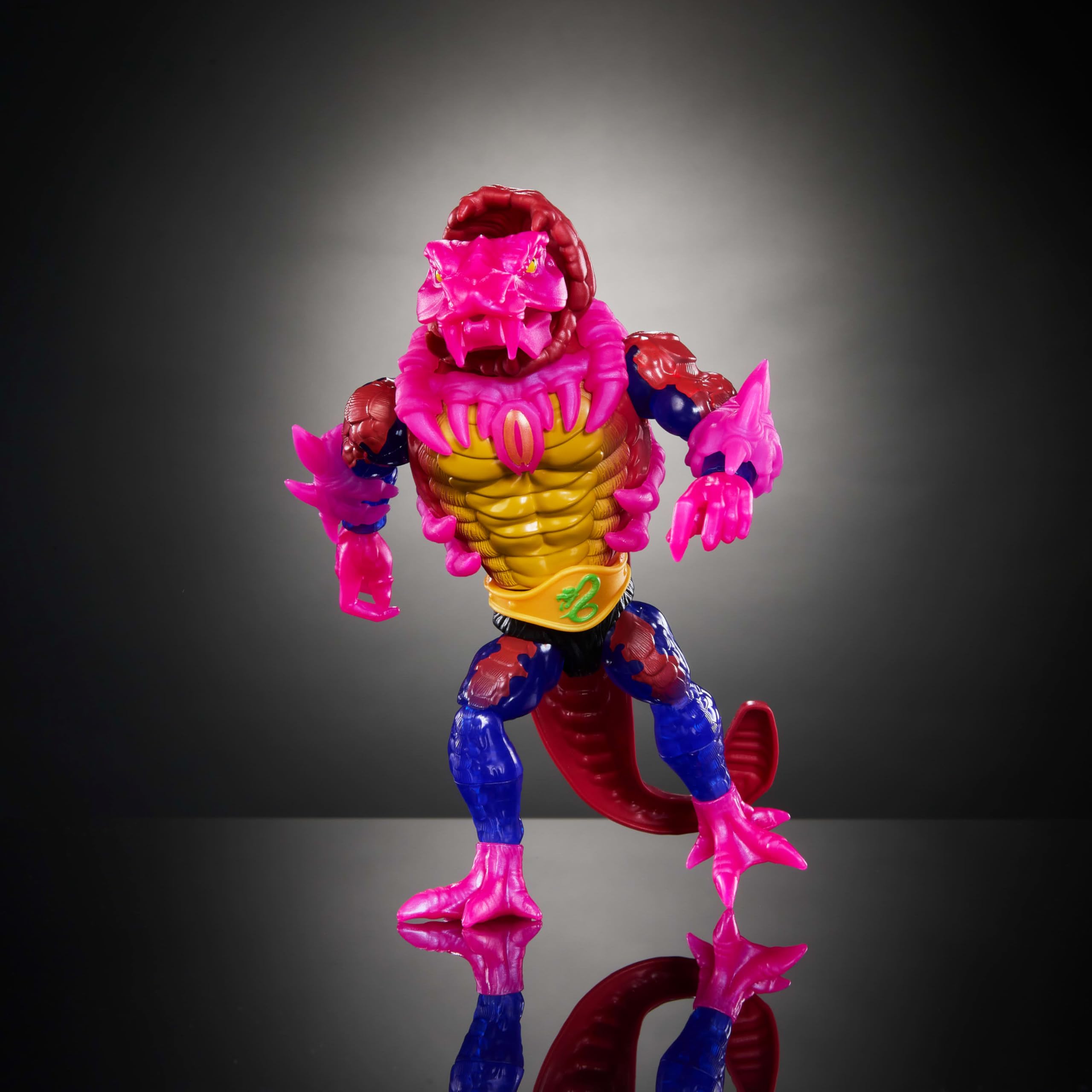 Removable bone harness and gauntlets on Masters of the Universe Origins Rattlor