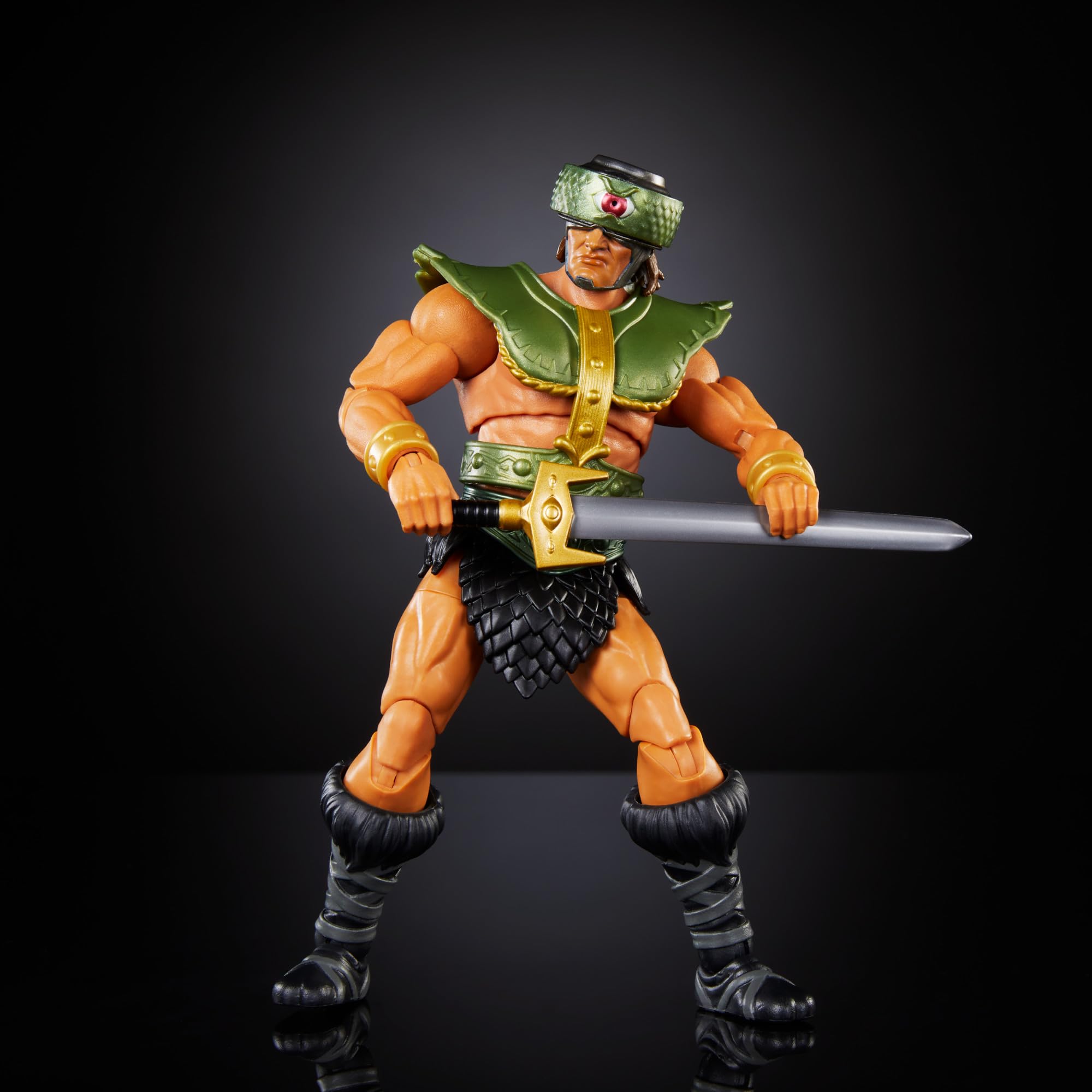 Two swords and two swappable hands for action scenarios.