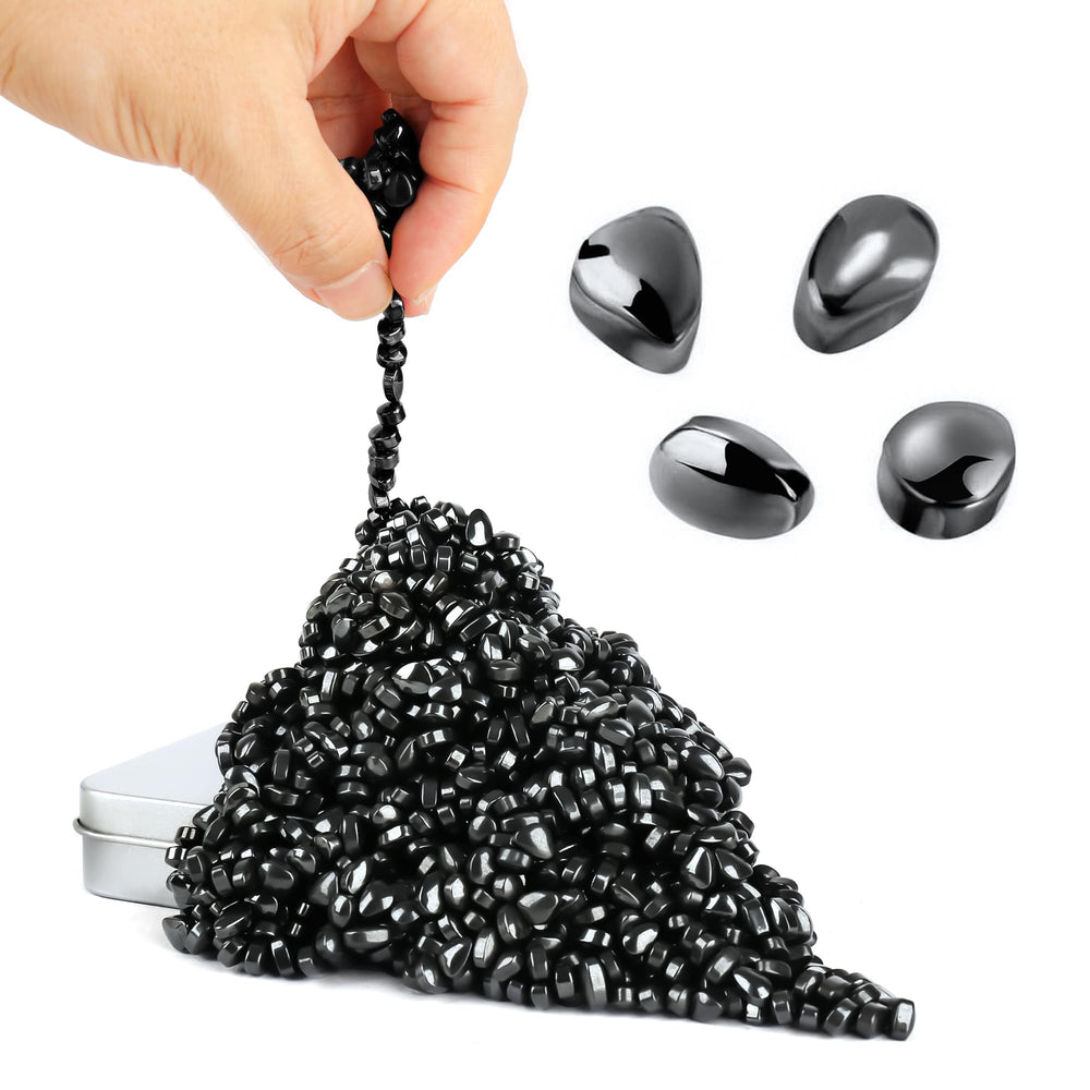 Matassari 550pcs fidget magnets close-up for focused, tactile play.