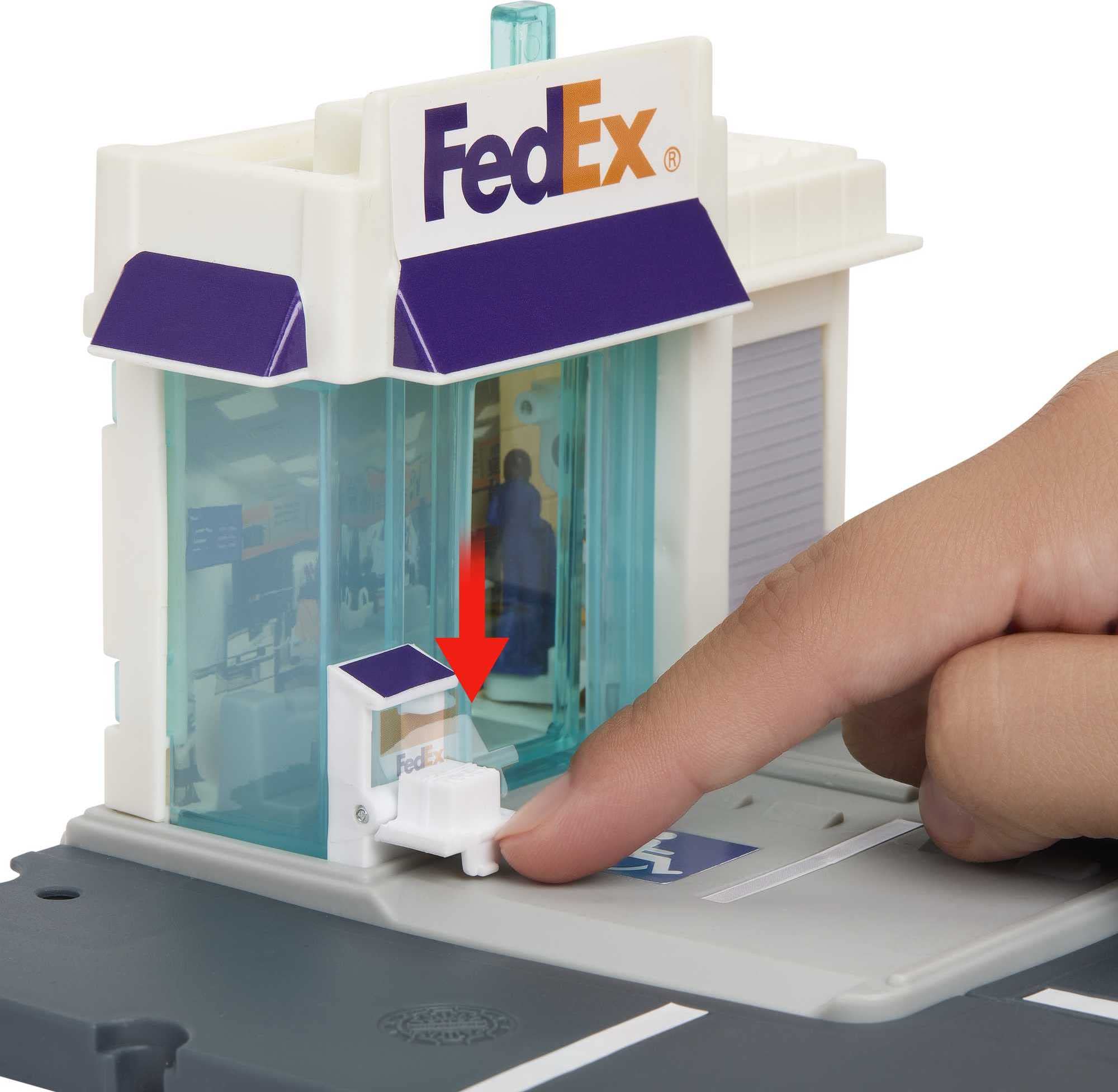 Matchbox FedEx playset conveyor belt illustrating quick package handling.