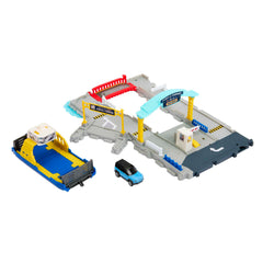 Matchbox HMH29 ferry port set with detachable wheeled ferry for dynamic playtime.