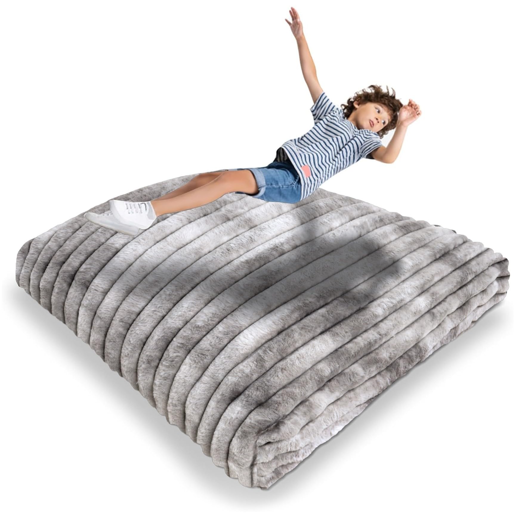 Matini Home crash pad full view shows a large soft landing surface for play