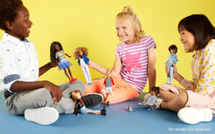 Mattel Creatable World DC-220 outfits and wig enable quick character changes