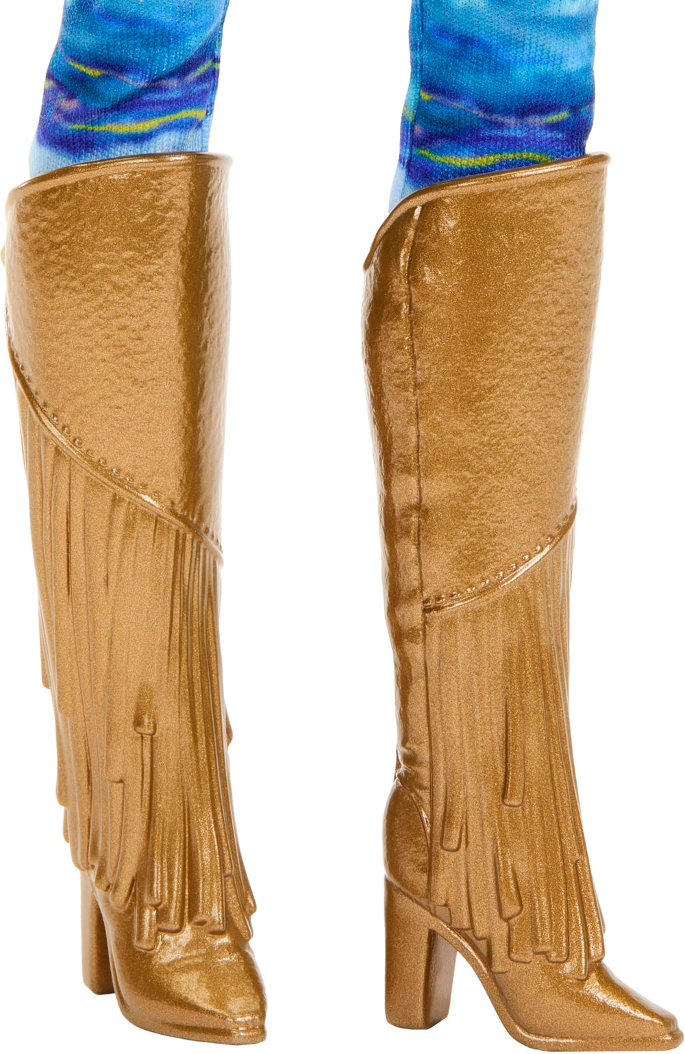 Uma scaly top with knee-high boots, authentic movie-inspired style for adventures.