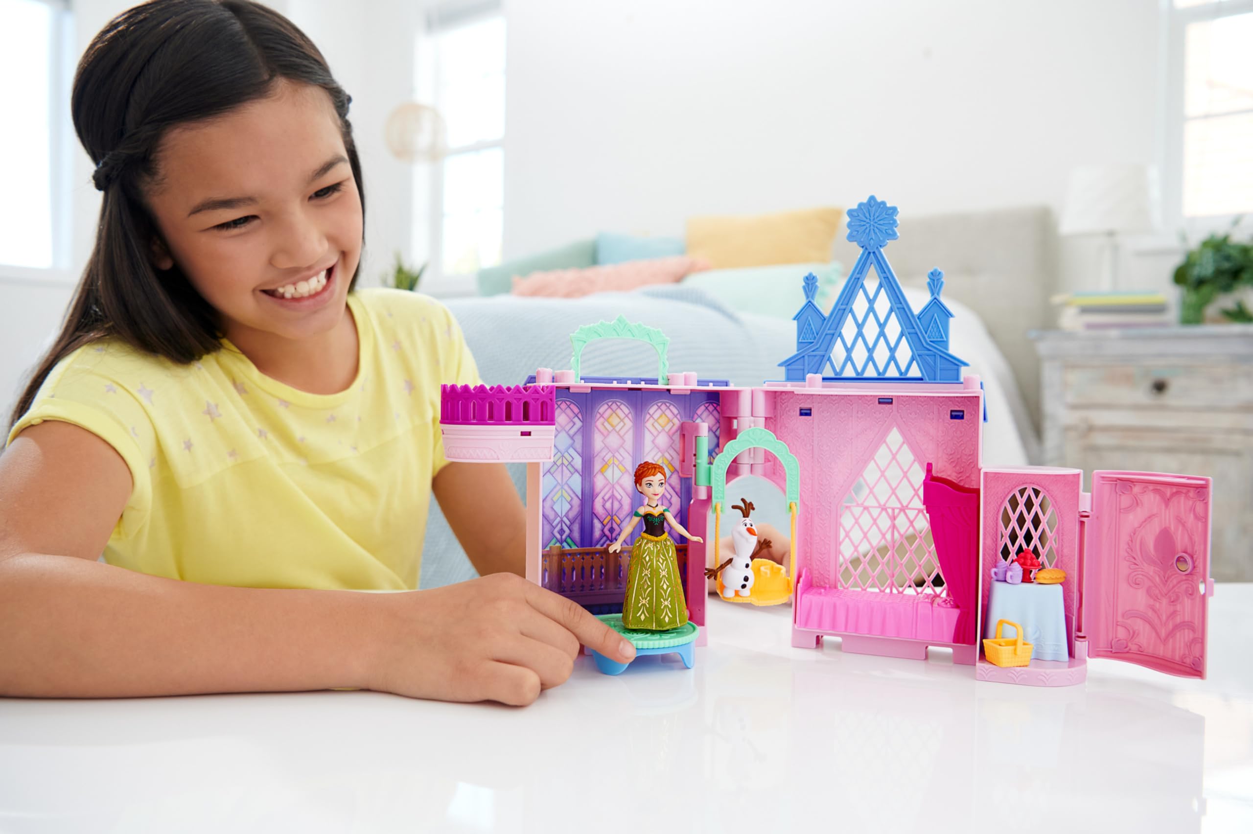 Mattel Disney Frozen Anna doll in classic castle fashion for storytelling play