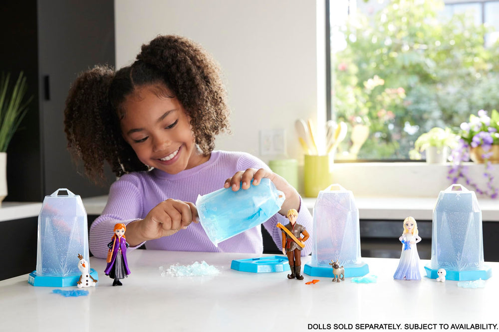 Mattel Disney Frozen Squishy Ice gel close-up highlights sensory exploration during play