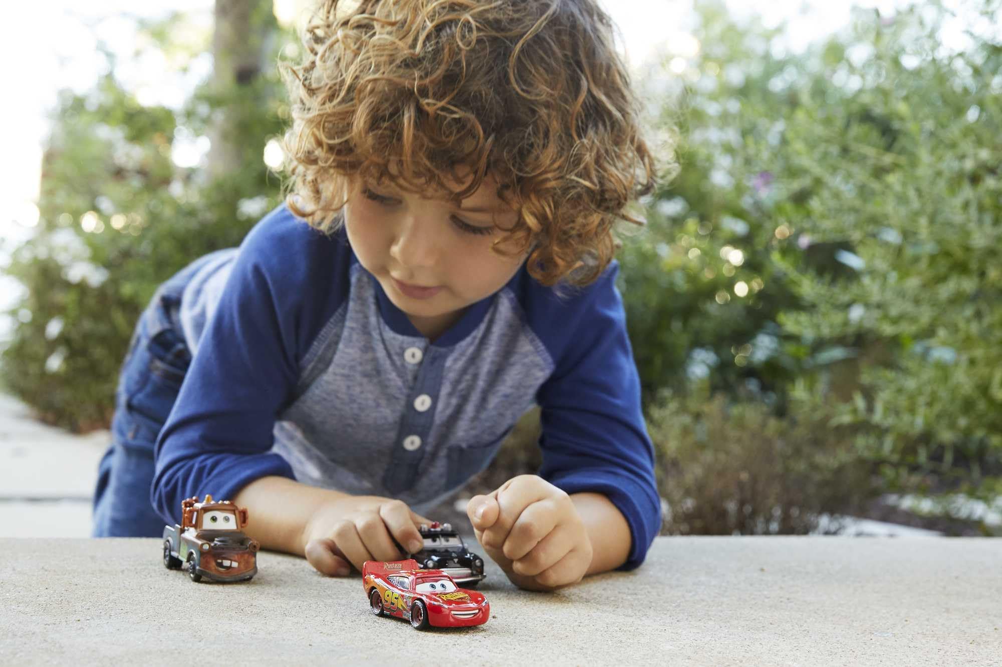 Mattel Mater 1:55 die-cast car for imaginative adventures