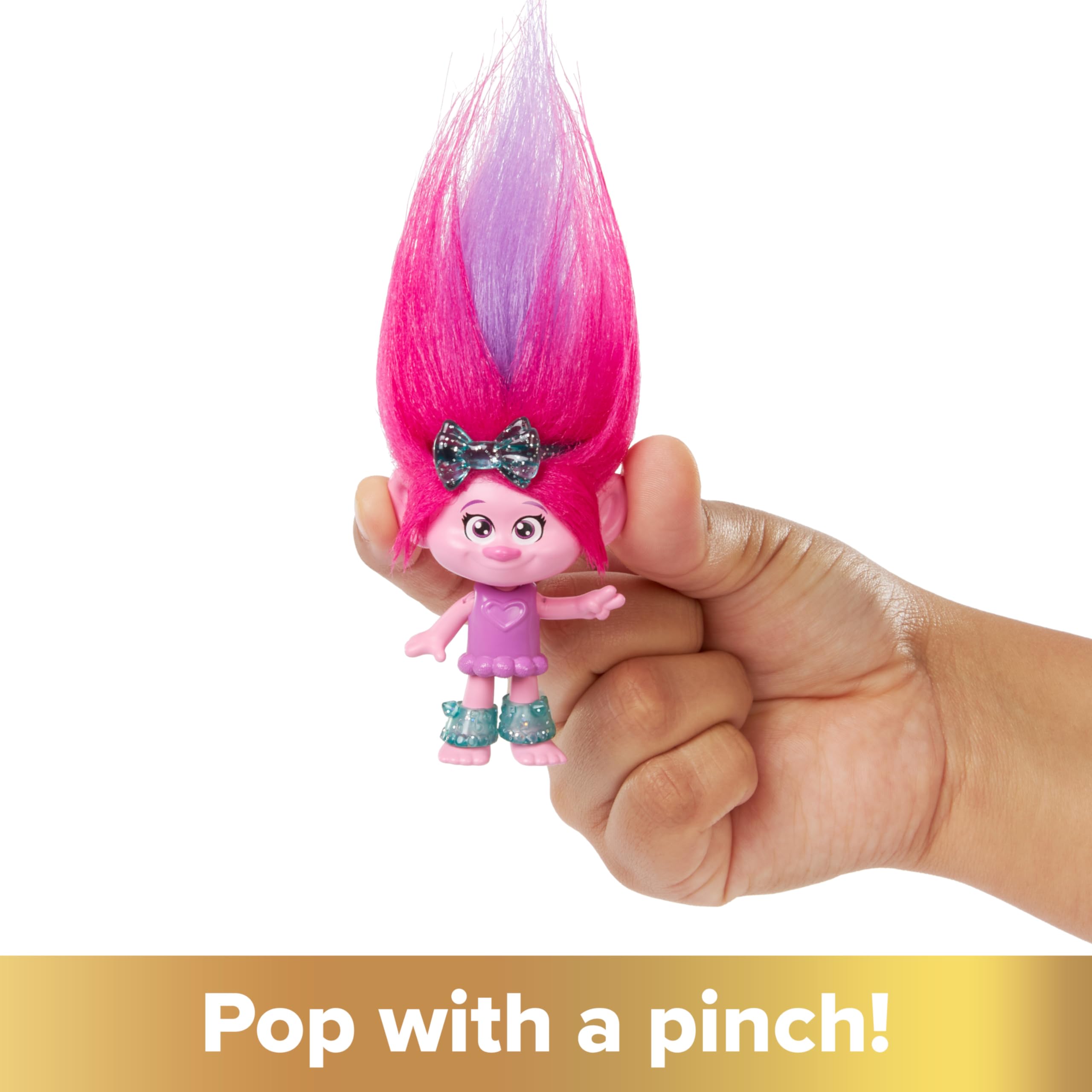 Mattel DreamWorks Trolls Band Together Poppy removable outfit for mix-and-match storytelling