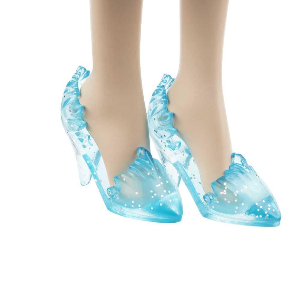 Mattel Disney Princess Elsa includes shoes and accessories for complete outfit play.