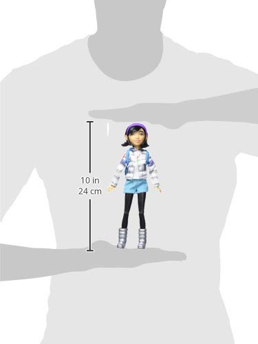 Mattel Fei Fei doll movie-accurate details inspire familiar scenes.