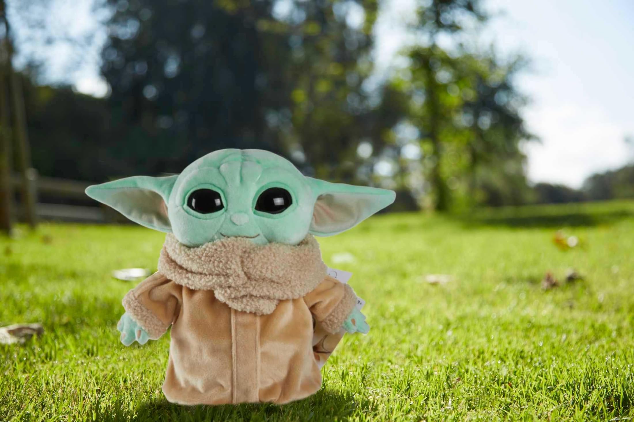Mattel Grogu plush with robe details for authentic Star Wars charm.