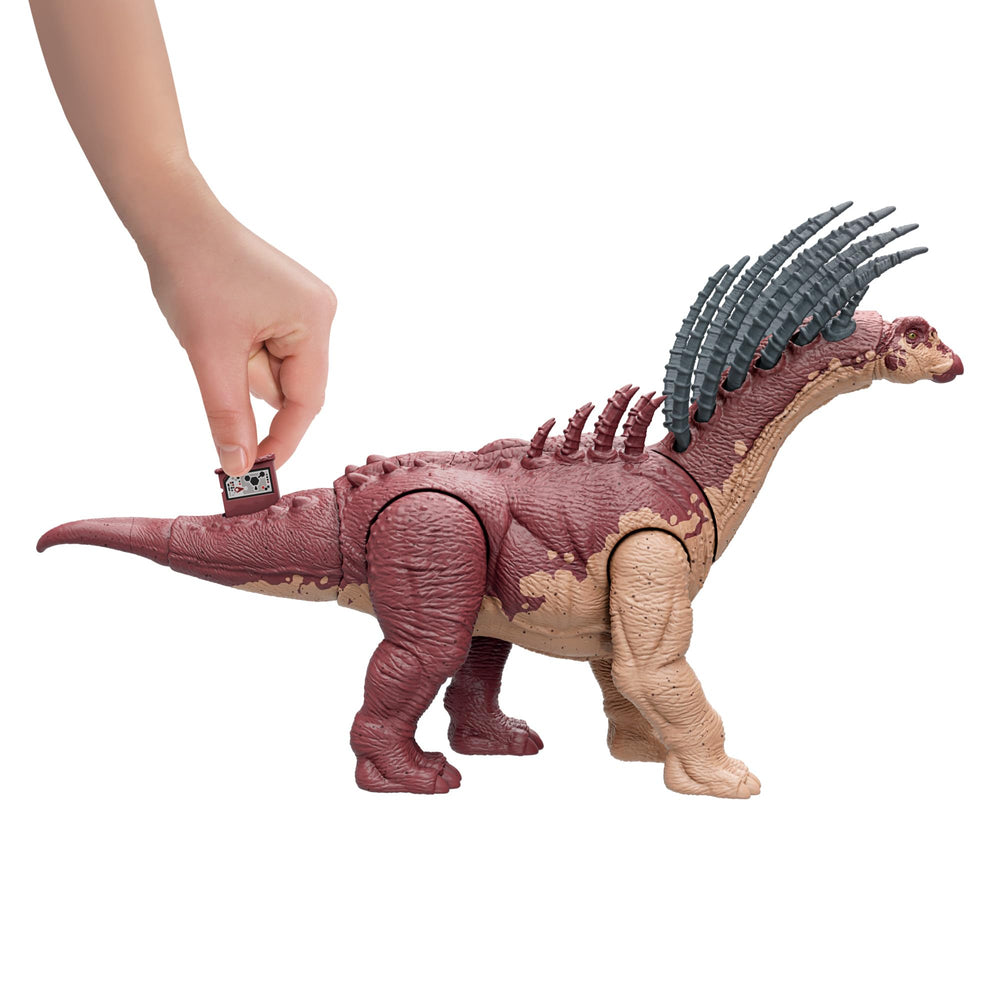 Mattel Jurassic World Bajadasaurus evolved neck spikes enhancing dramatic display.