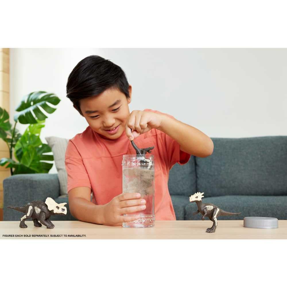 Mattel Jurassic World Dino Reveal excites dinosaur fans and unpacking enthusiasts