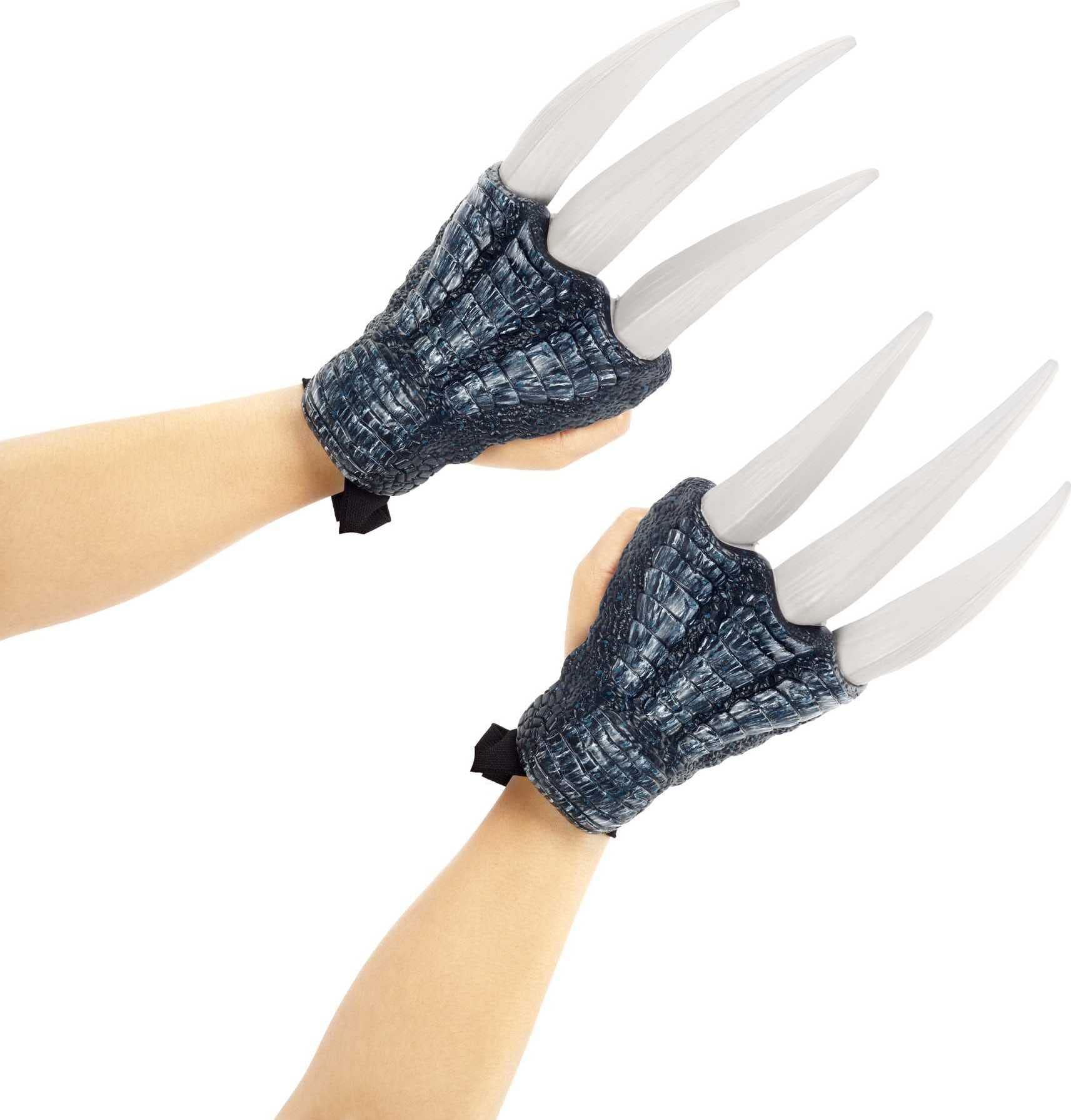 Mattel Jurassic World Therizinosaurus claws closeup showing 10-inch slashing action for immersive role play.