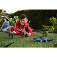 Mattel Jurassic World Rebirth Tyrannotitian head-chomp action sparks imaginative play.