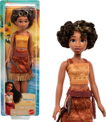 Mattel Moana Loto doll with belt and axe accessories for imaginative adventures.
