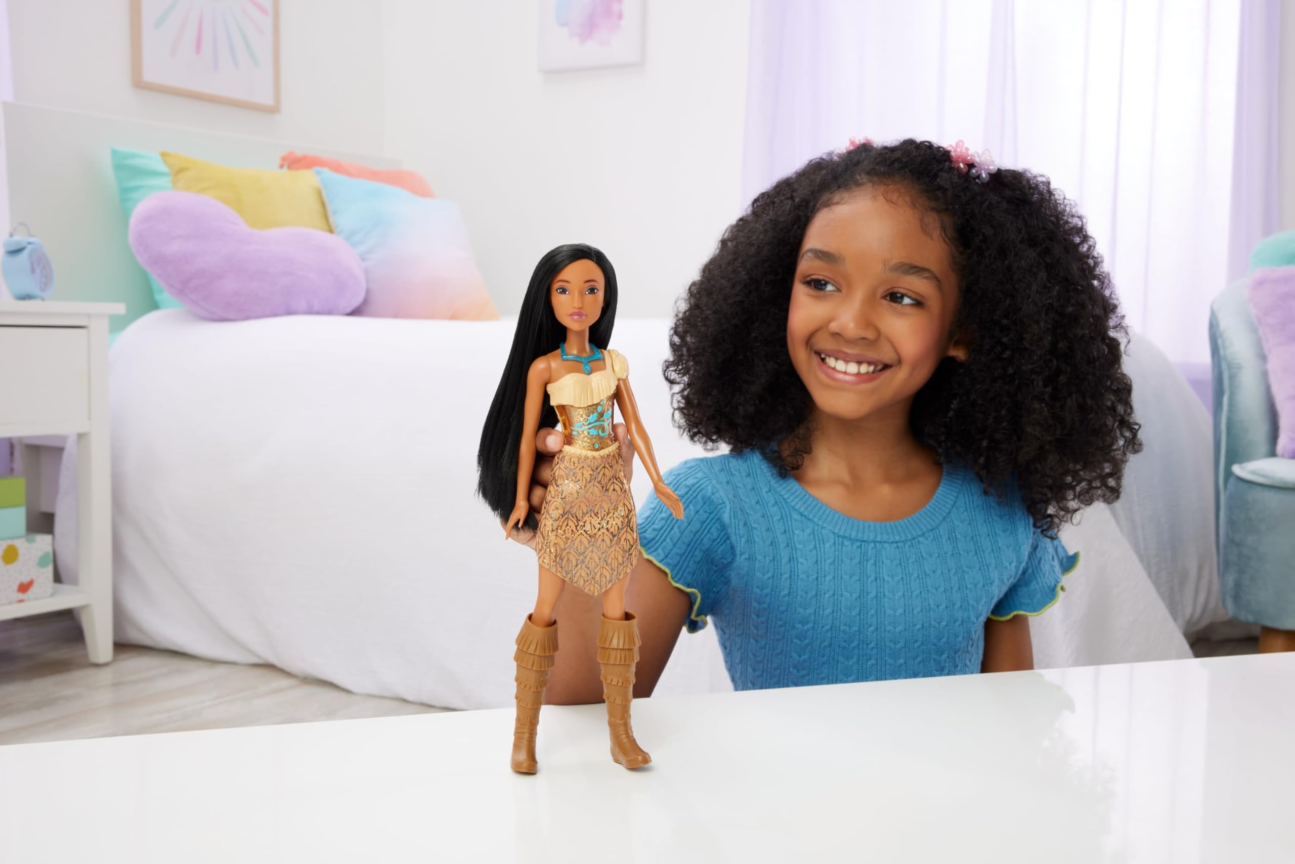 Mattel Pocahontas doll with removable skirt for customizable storytelling.