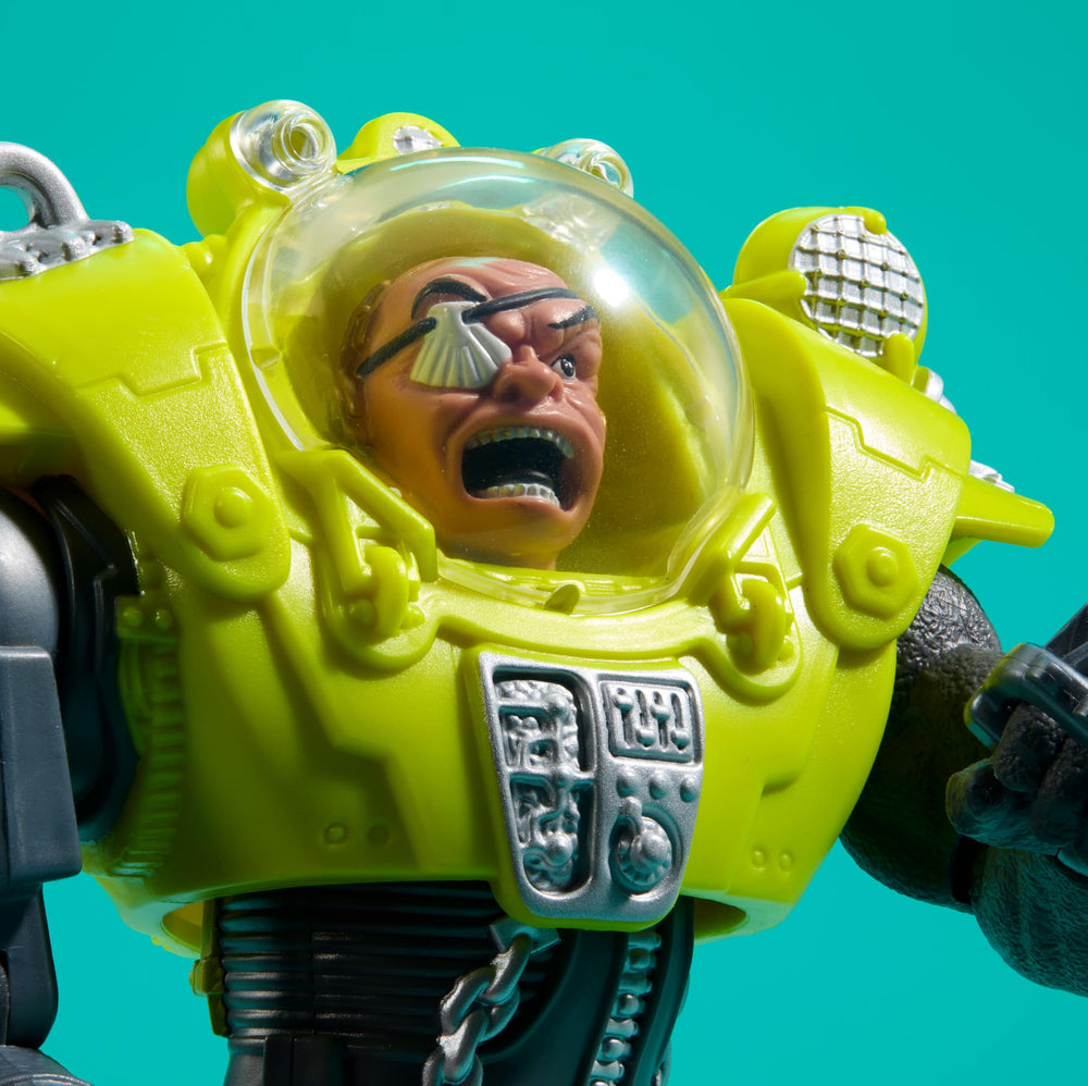 Dr. Piranoid spring-fired speargun enables dramatic action and dynamic posing.