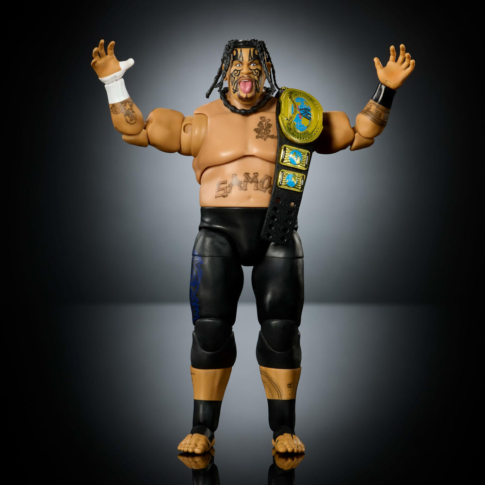 Swappable hands expand action options for signature moves and posing.