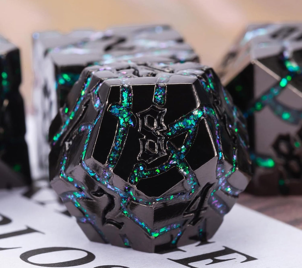 Maywin cracked rune d8 engraving provides high-contrast numbers for quick reads