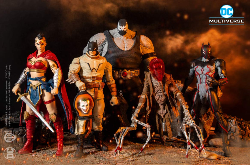 McFarlane Toys DC Build-A 7 Figures unboxing scene in packaging.