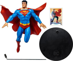 Diorama-ready presentation helps build immersive DC scenes.