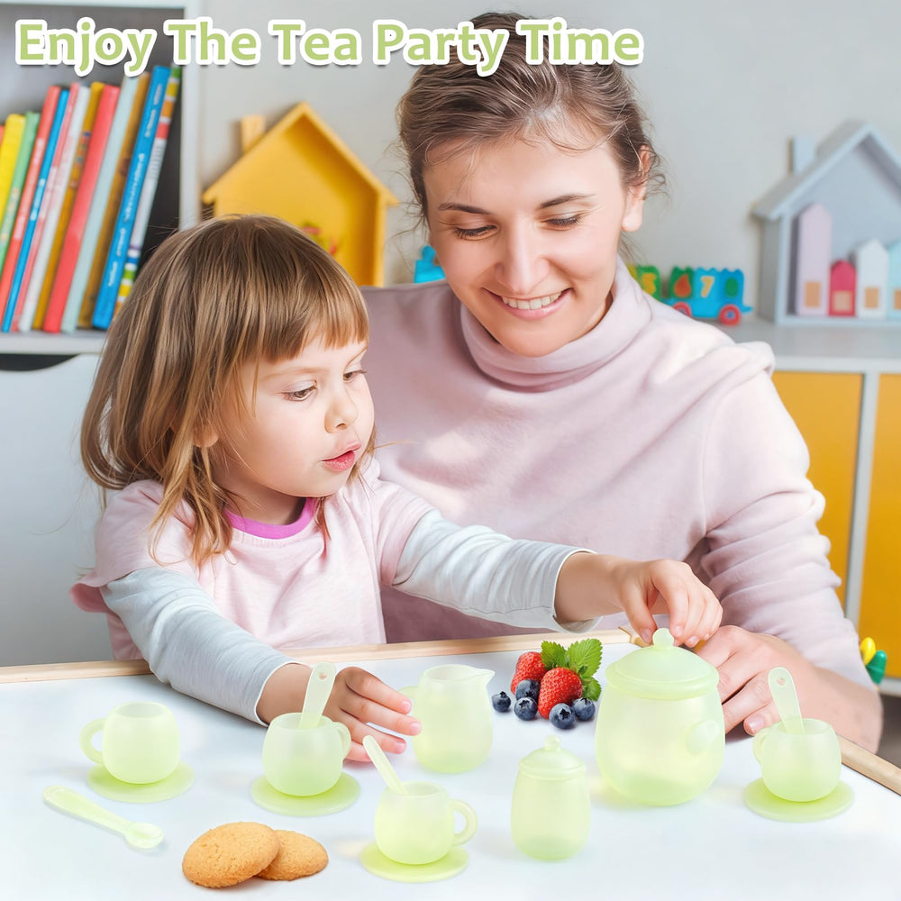 MCGMITT silicone coasters protect surfaces during creative play