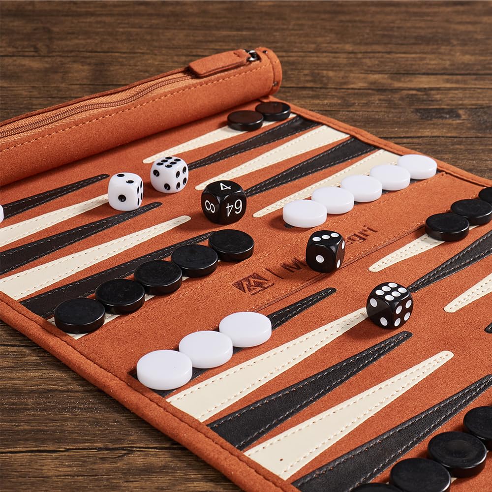 McGregri storage pouch keeps 30 pieces and dice neatly organized during travel.