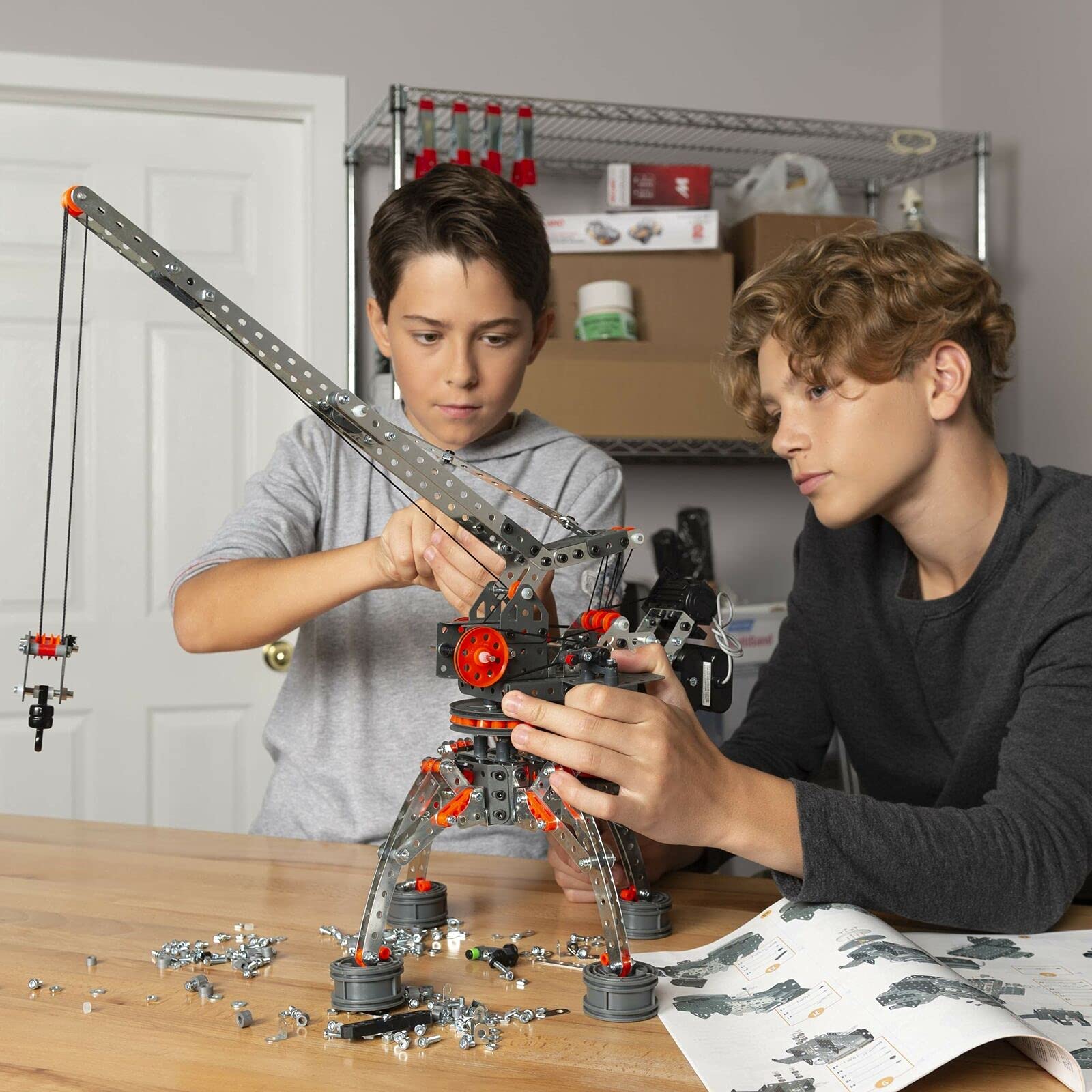 Meccano Erector buggy crane model highlights customizable motion and balance.