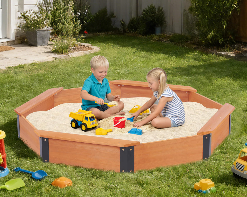 Mederra large play space fits 6–8 kids for social play