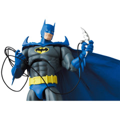 Medicom Batman Knightfall portrait 2 for storytelling in dioramas