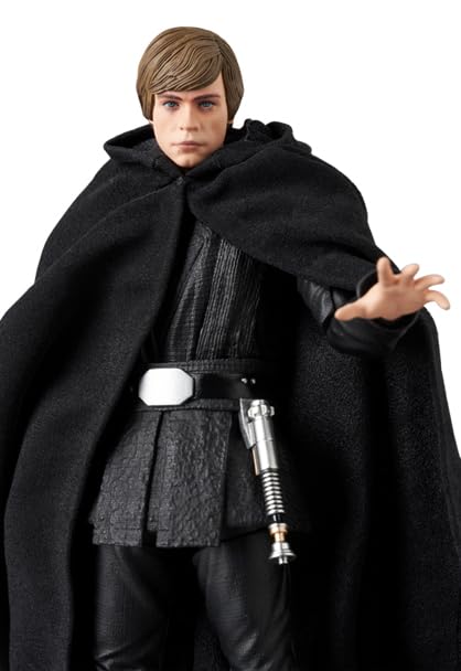 Medicom MAFEX Luke Skywalker dynamic effects enable action-ready photo sequences.