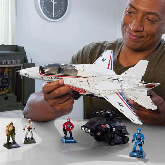 Mega Bloks Cobra H.I.S.S. tank treads show durable construction for dramatic dioramas.