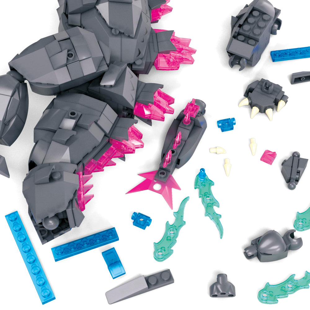 Movie-inspired head and tail articulation for authentic recreations.