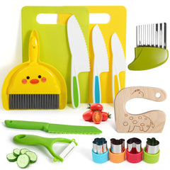 Melican kids kitchen set cutting board helps toddlers practice safe slicing during pretend meals.