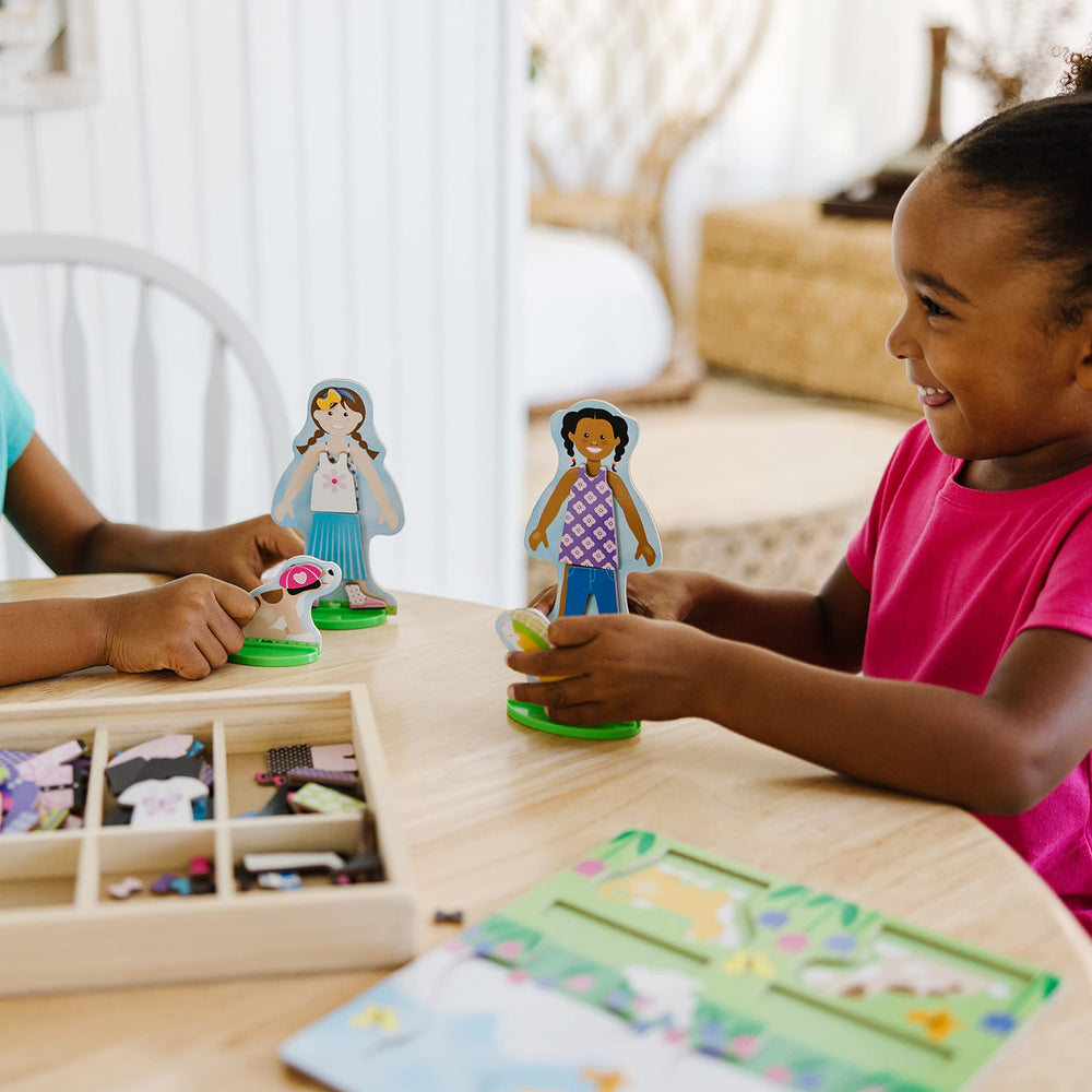 Melissa & Doug Best Friends pets image highlights puppy and kitten for cooperative storytelling.