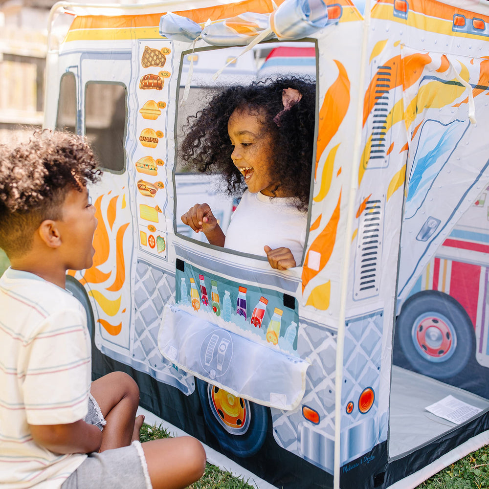 Melissa & Doug exterior artwork adds bright, realistic visuals for immersive pretend meals.