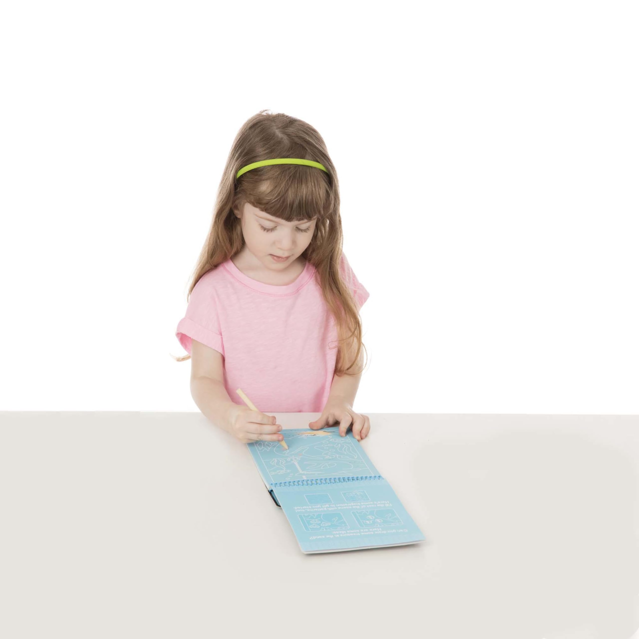 Melissa & Doug Gift for kids ages 5 to 8 encourages creativity