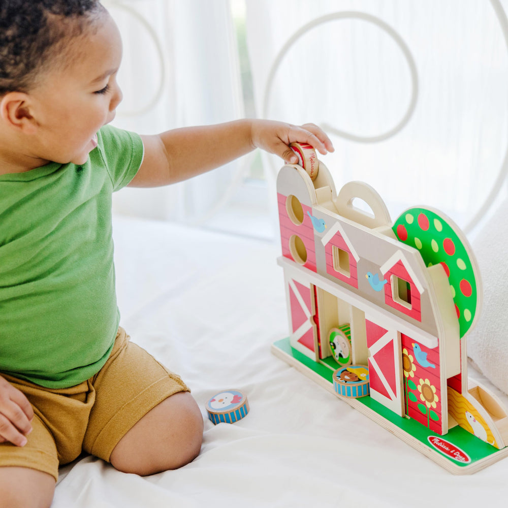 Melissa & Doug GO Tots wooden barn with built-in handle for portable farm play