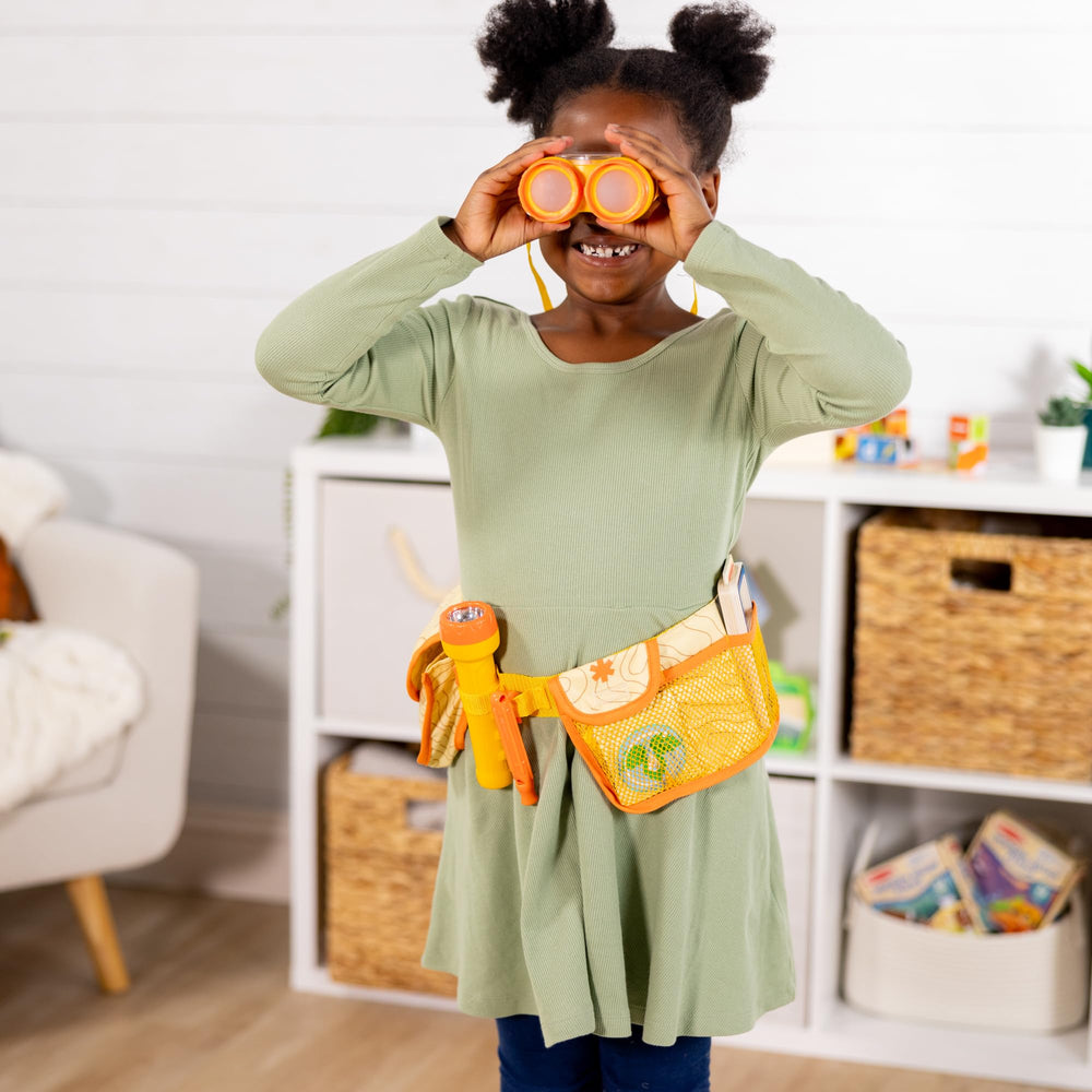 Melissa & Doug Grand Canyon first aid wipe keeps play tidy and safe