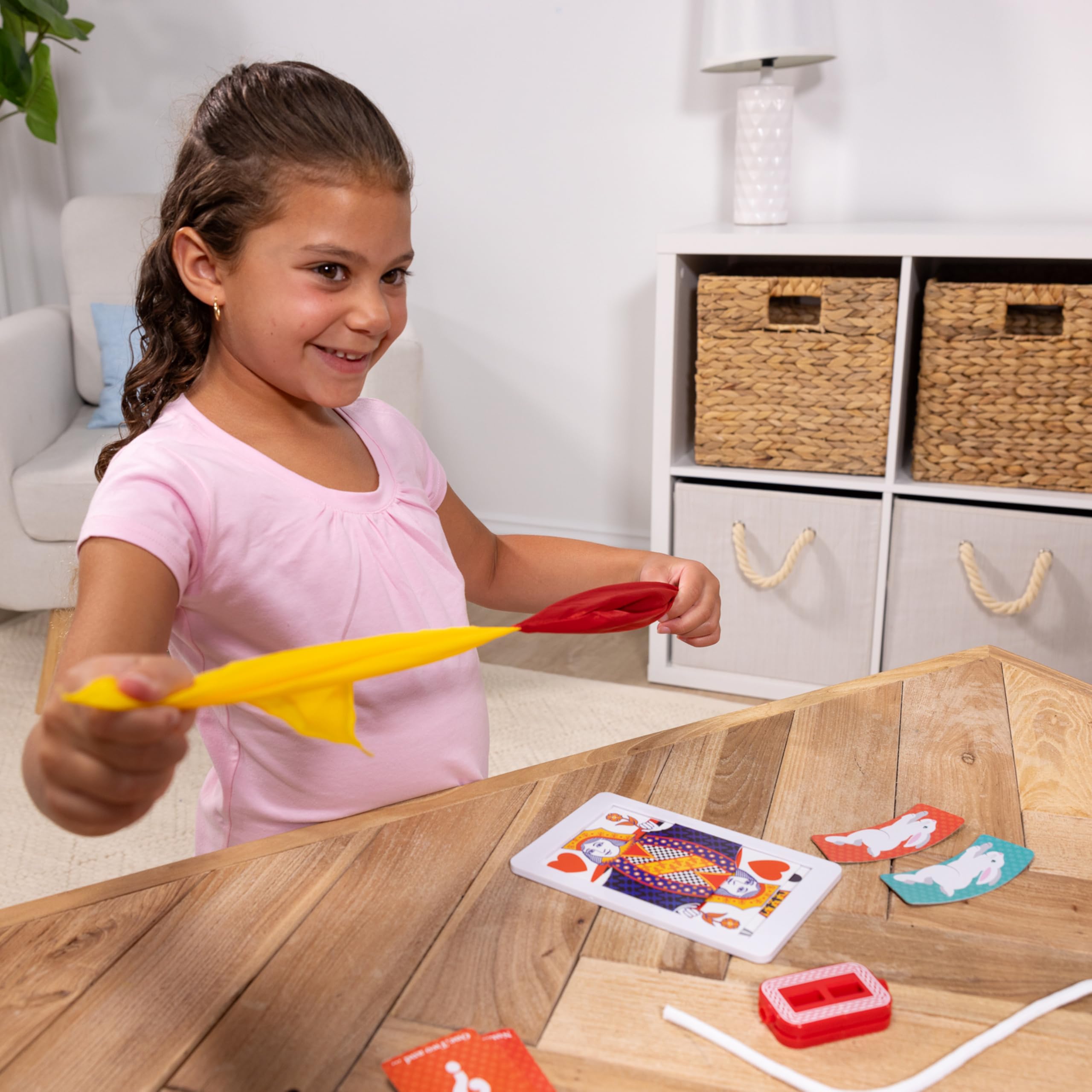 Melissa & Doug Magic in a Snap! Color-changing silk reveals surprising colors under light