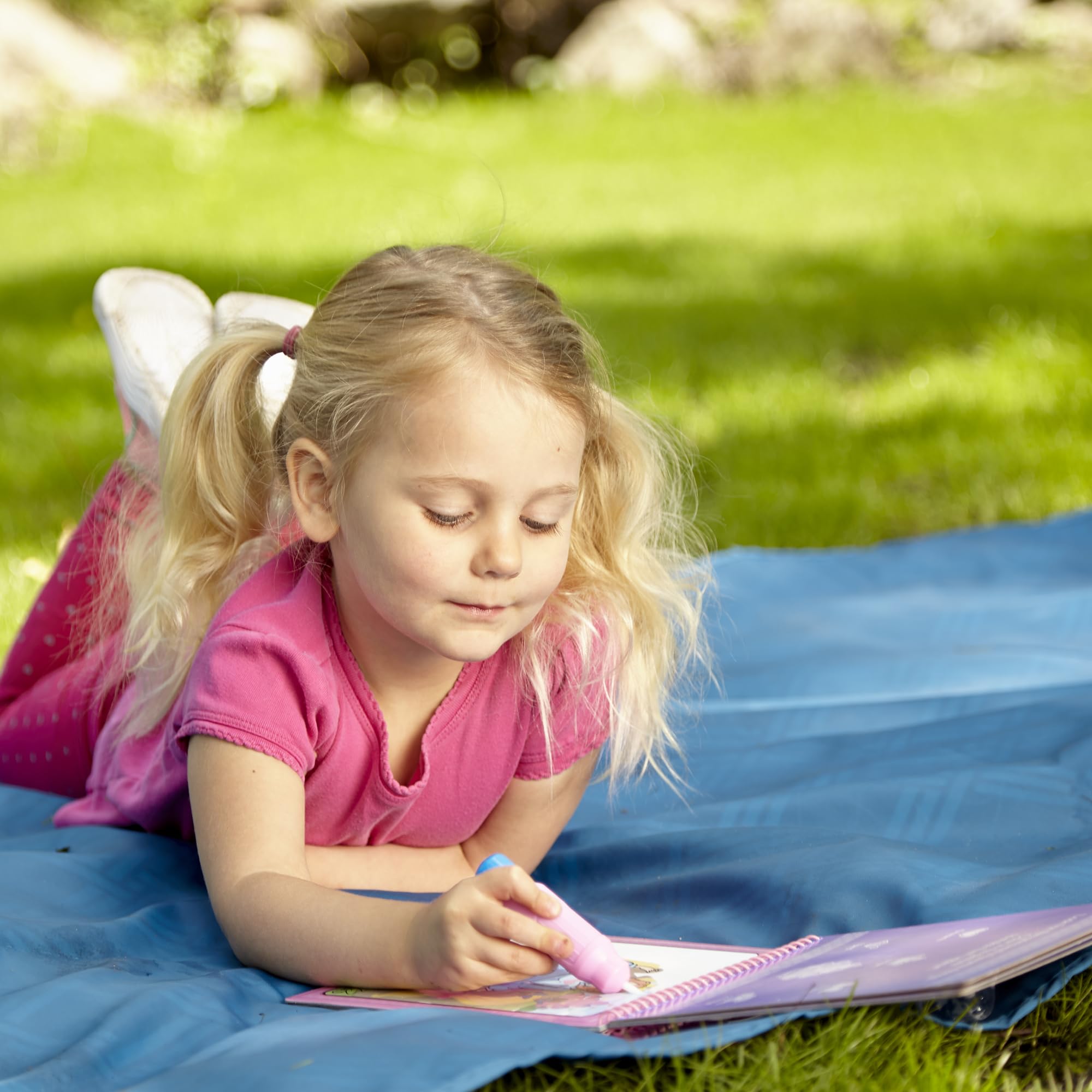 Melissa & Doug Water Wow! easy-grip pen supports little hands
