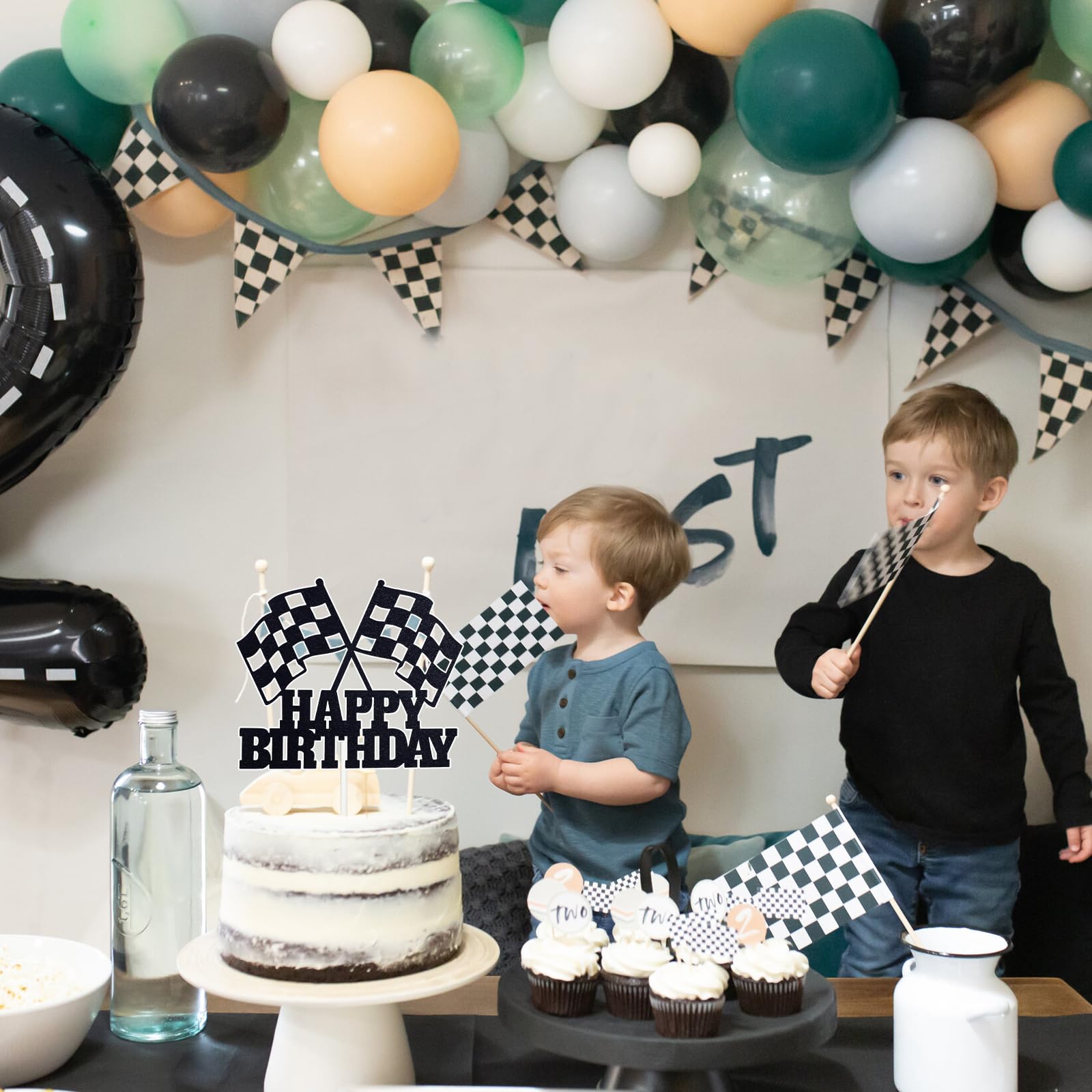 MEMOVAN racing car topper ideal for cakes, cupcakes, and ice cream.