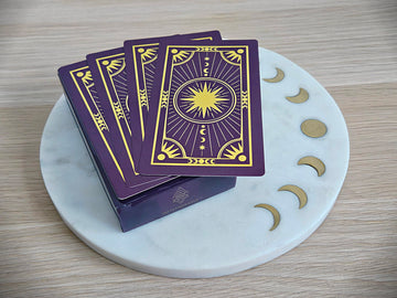 Metaphoracle standard tarot-card size ensures easy shuffling and compatibility.