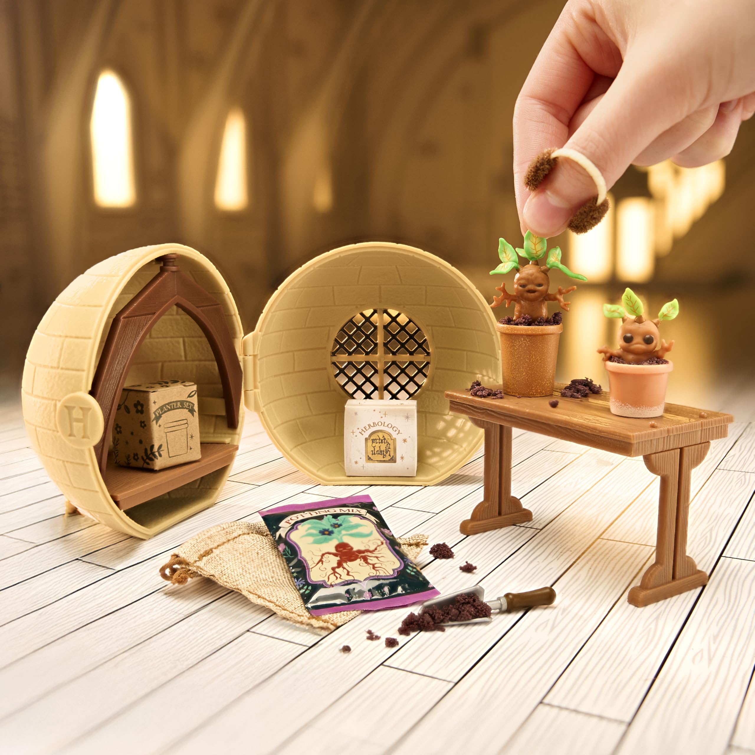 MGA's Miniverse Make It Mini Back to Hogwarts Harry Potter glasses accessory for detail